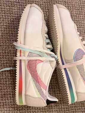 Nike White Multicolor Men’s Casual Sneakers